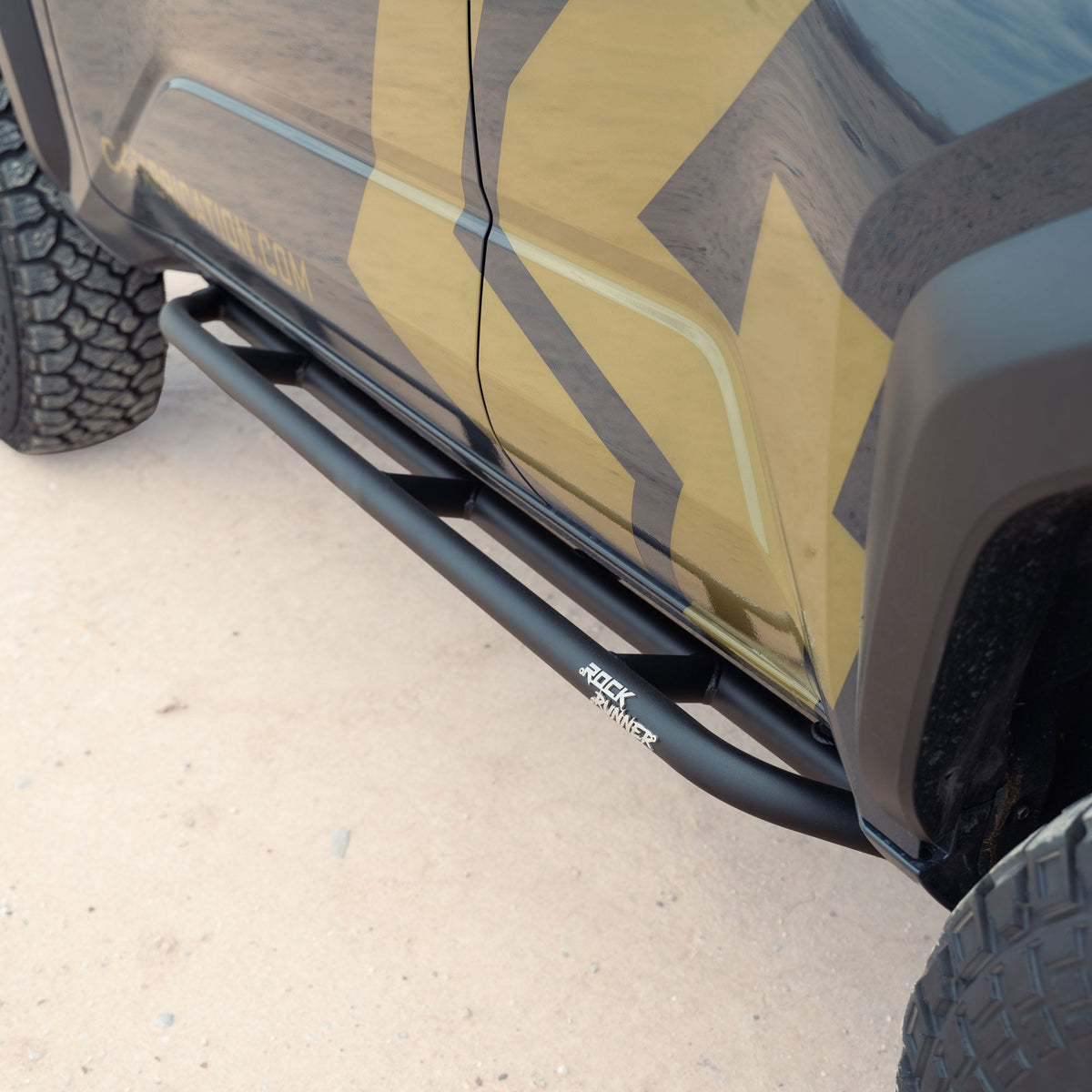 4Runner Rock Runner Sliders / 6th Gen / 2025+ / Powder Coat (manufacturer reference photo)
