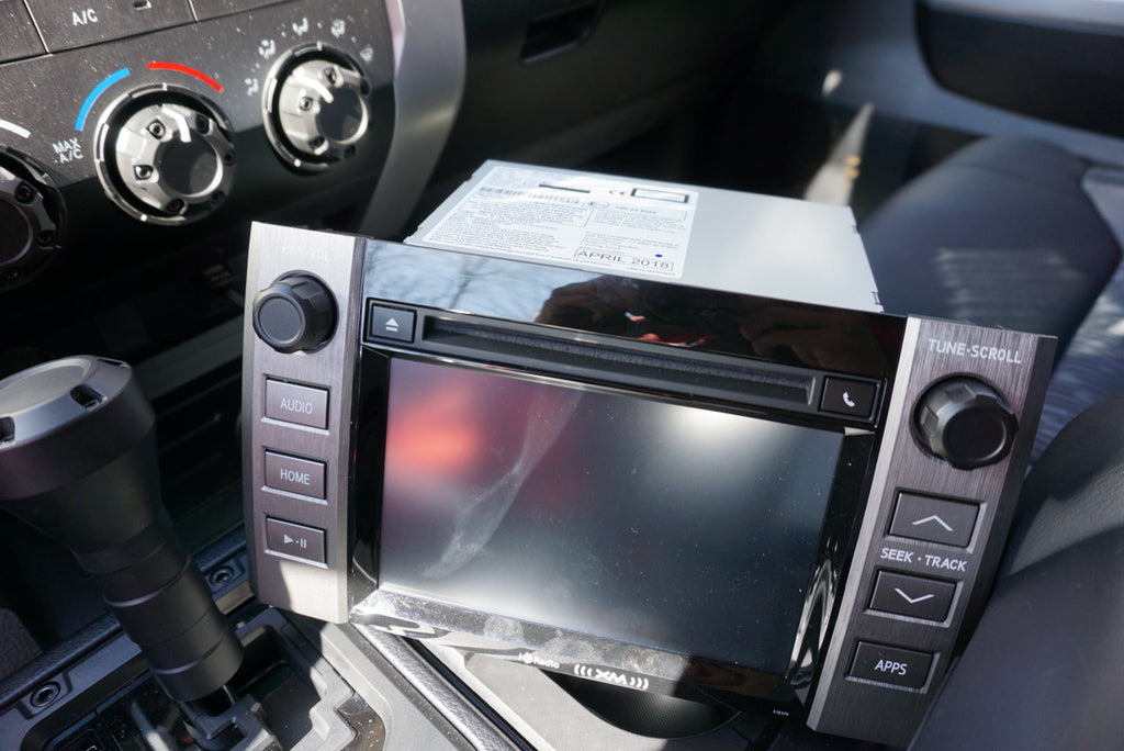 Radio Knobs (2014-2019 Tundra) - WHITE