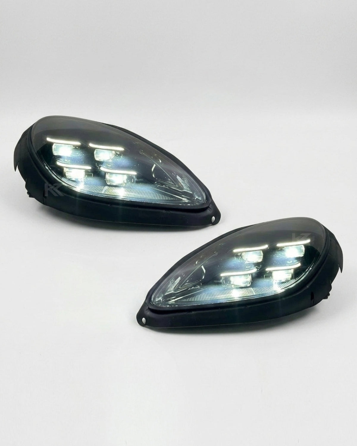 Porsche Macan 95B / 95B.1 LED Headlight Assembly with Daytime Running Lights 2014 - 2020 (Upgrade to 95B.3 Style / Replaces 96463190703)