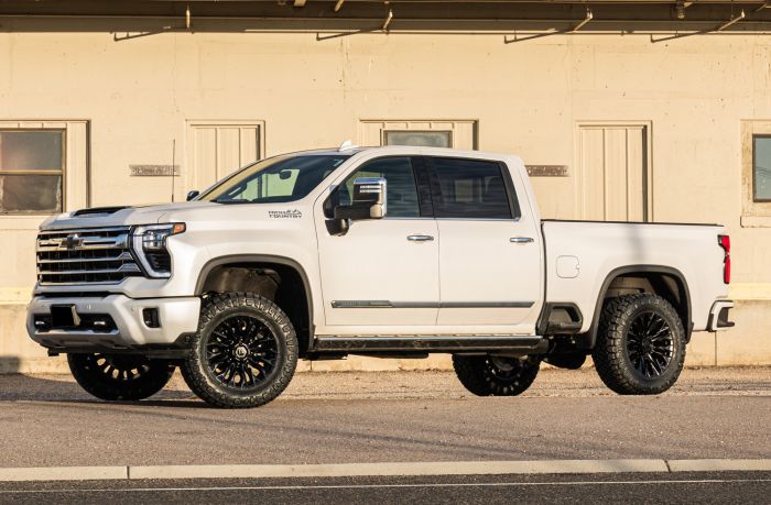 2.5 INCH LEVELING KIT FOR 2020-2024 CHEVY/GMC 2500HD & 3500 HD 4WD
