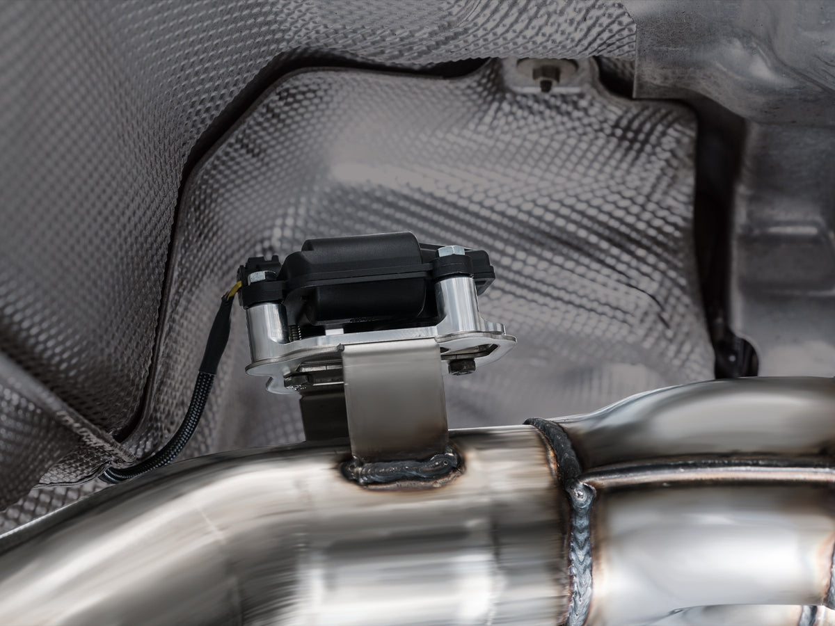 AWE Track Edition Exhaust for BMW G87 M2 - 4.5" Diamond Black Tips