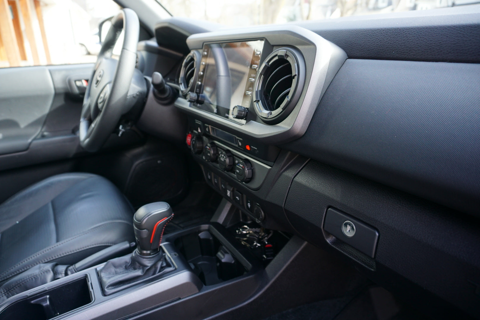 Vent Rings (2016-2023 Tacoma) - BLACK