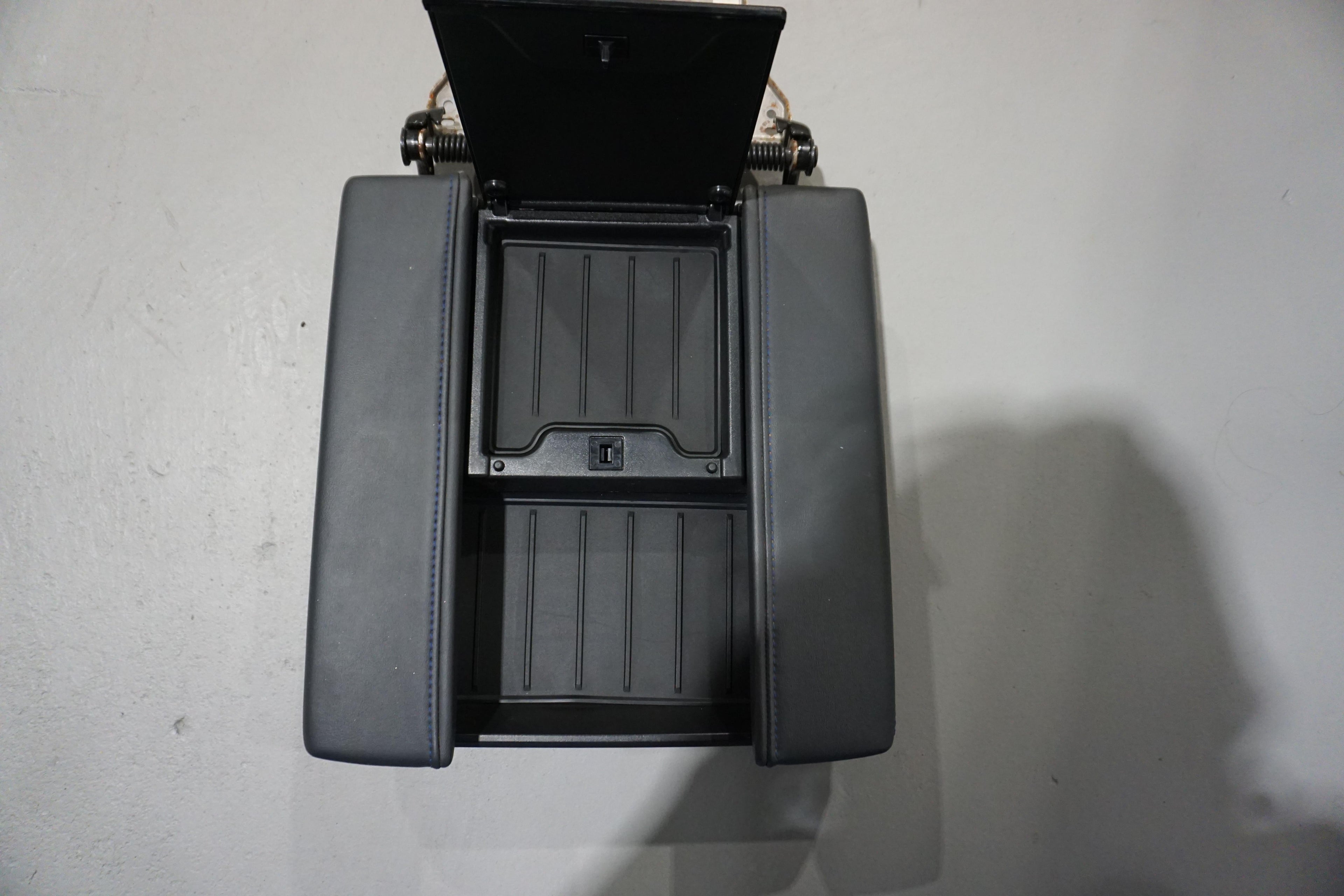 Center Console Tray Liner (2022+ Tundra Platinum) - 1PC BLACK