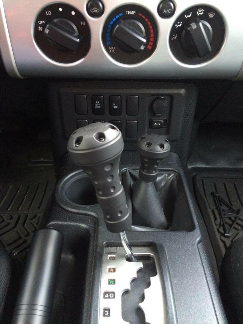 V1 Shift Knob - Automatic FJ Cruiser/5th Gen 4Runner Set - BLACK