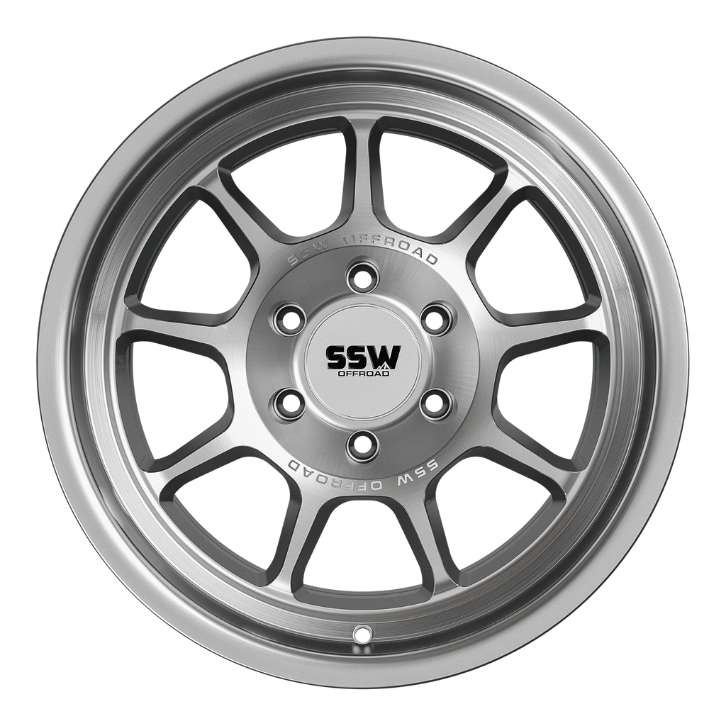 Nova/ Machined Silver / 17x9.0 -25