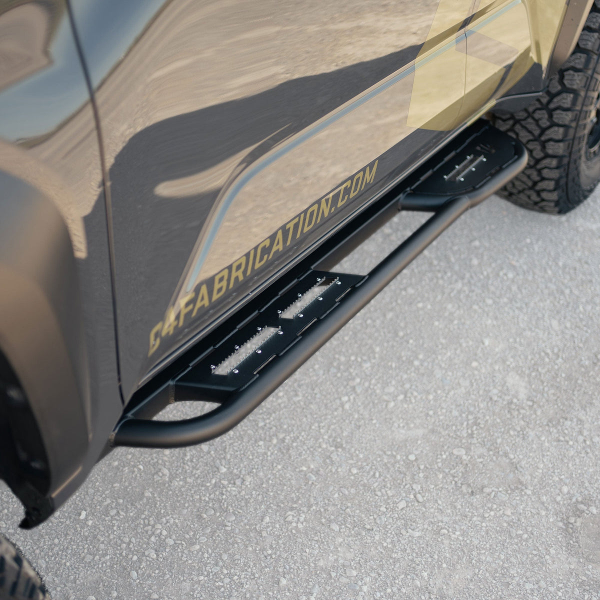 4Runner Rock Sliders / 6th Gen / 2025-2026 / Powder Coat (manufacturer reference photo)