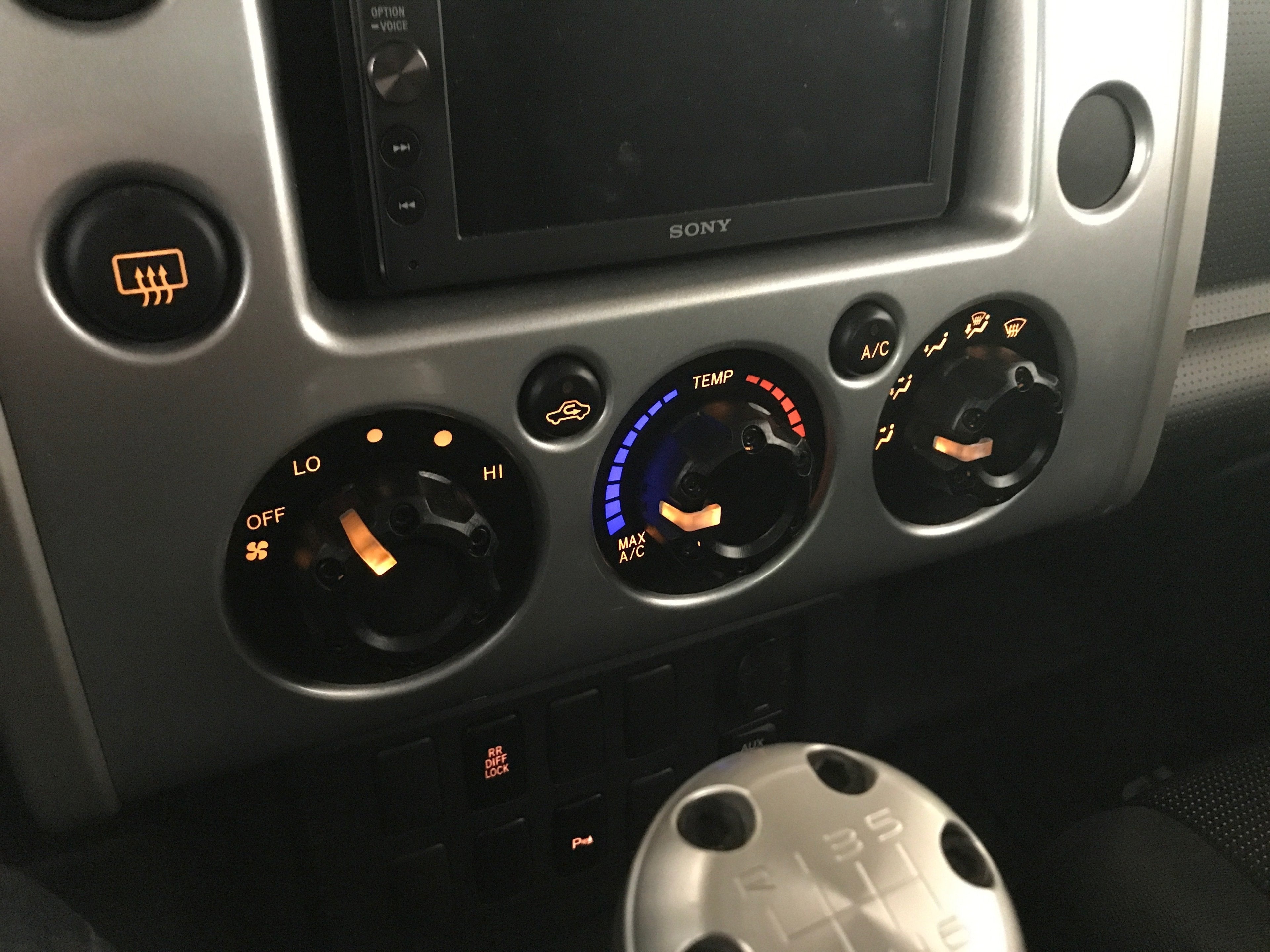 Climate Knobs (FJ Cruiser) - WHITE