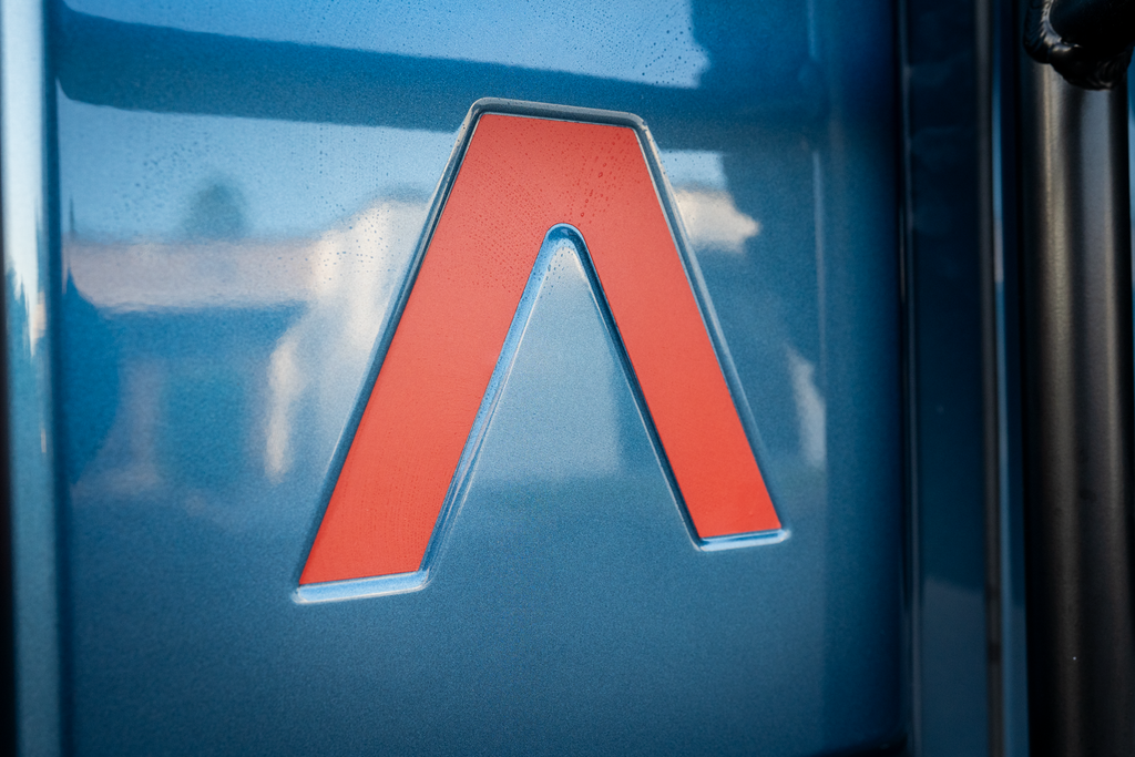 Emergency Reflective Lambda Rear Tailgate Overlay - 2024+ Grenadier