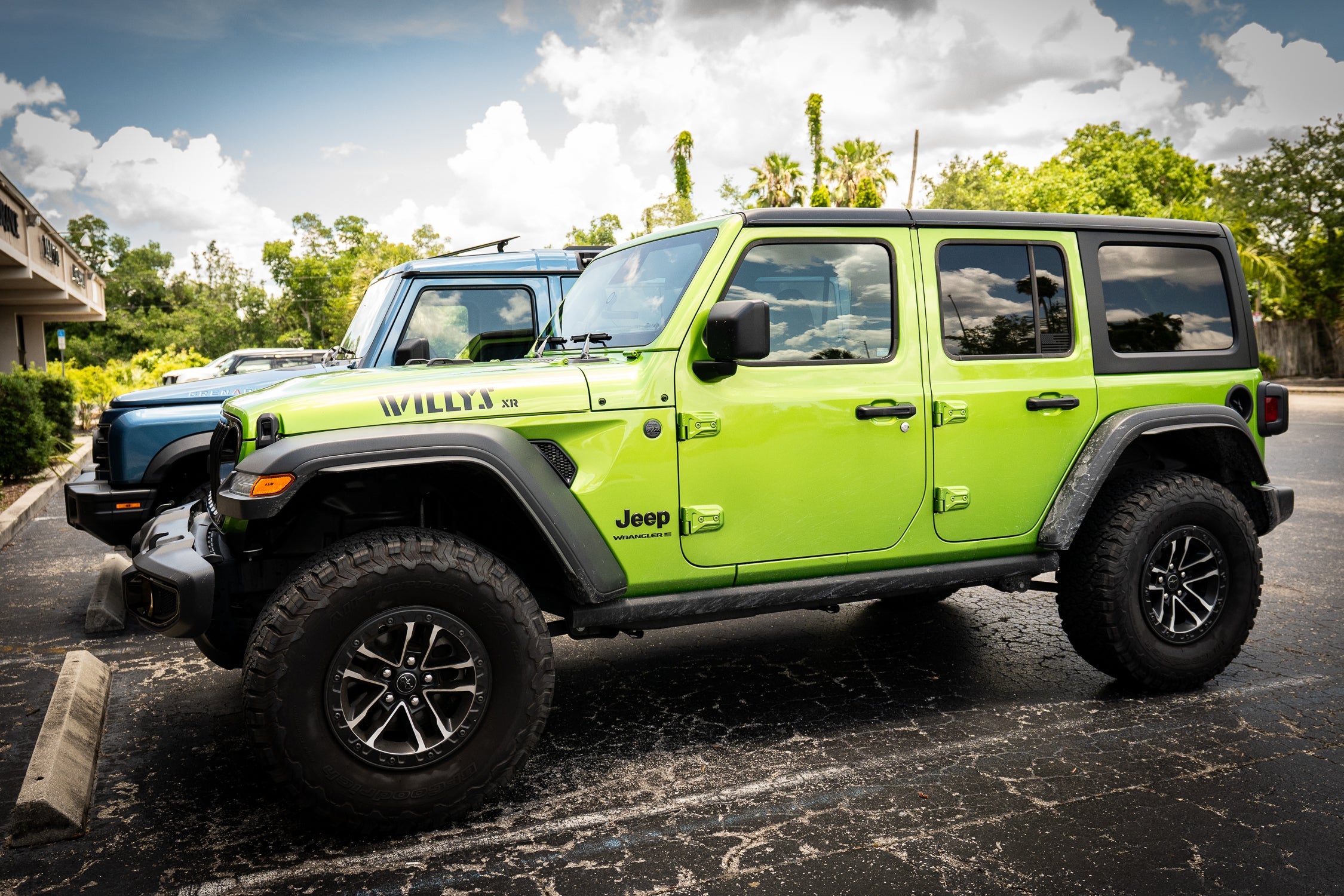Acrylic Rear Window Flags - 2018+ Wrangler JL / 2020+ Gladiator JT