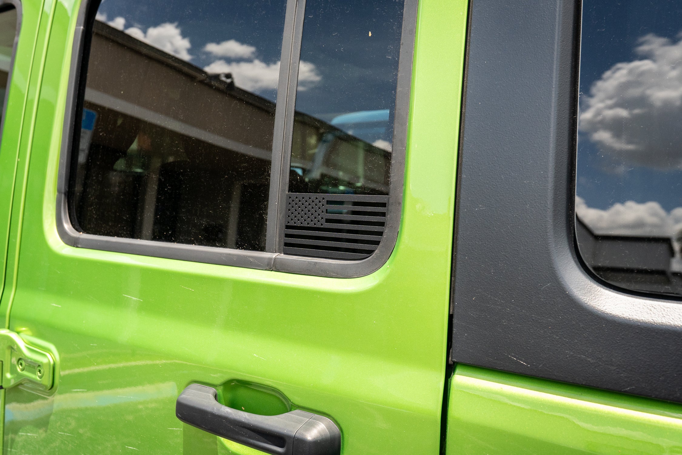 Acrylic Rear Window Flags - 2018+ Wrangler JL / 2020+ Gladiator JT