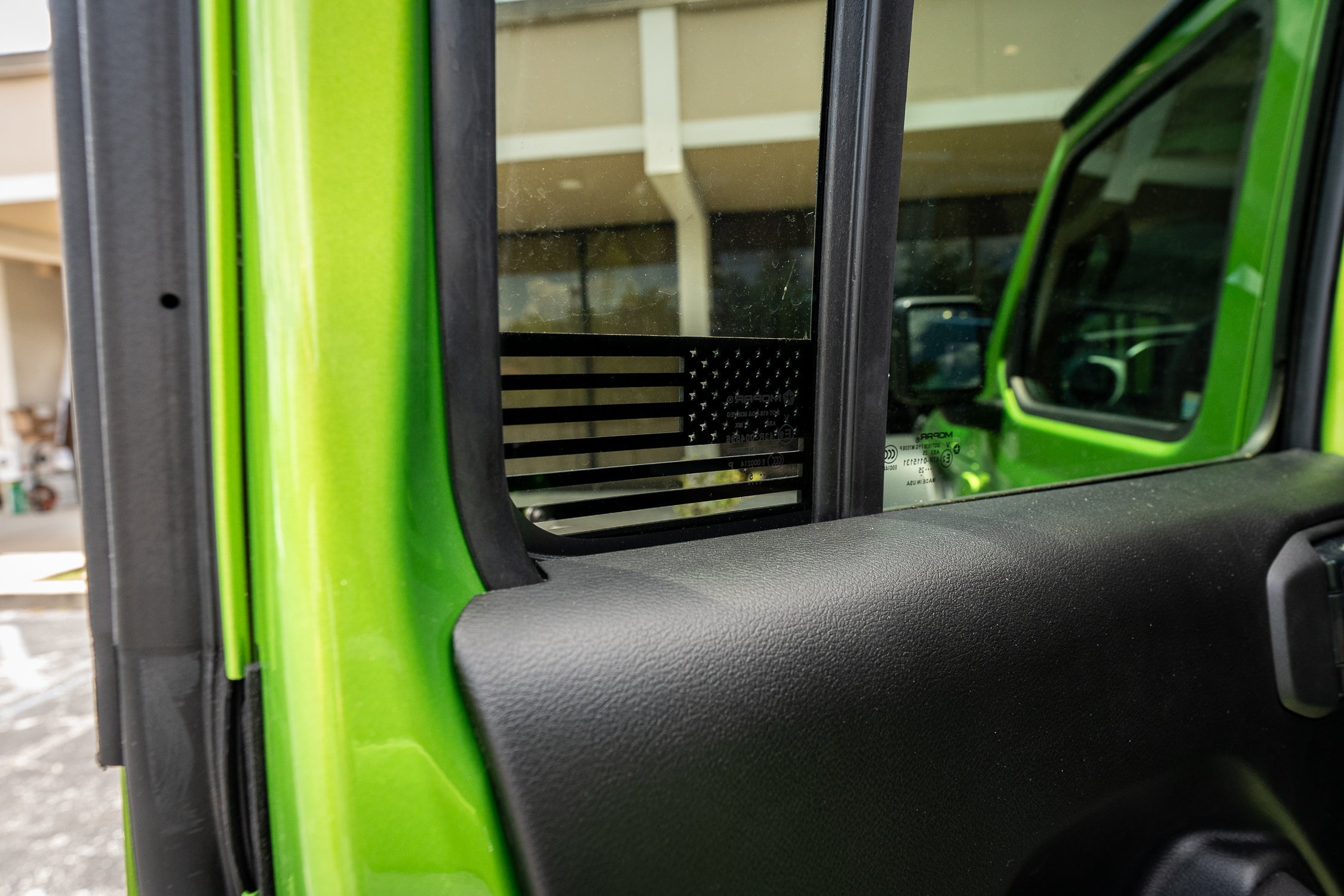 Acrylic Rear Window Flags - 2018+ Wrangler JL / 2020+ Gladiator JT