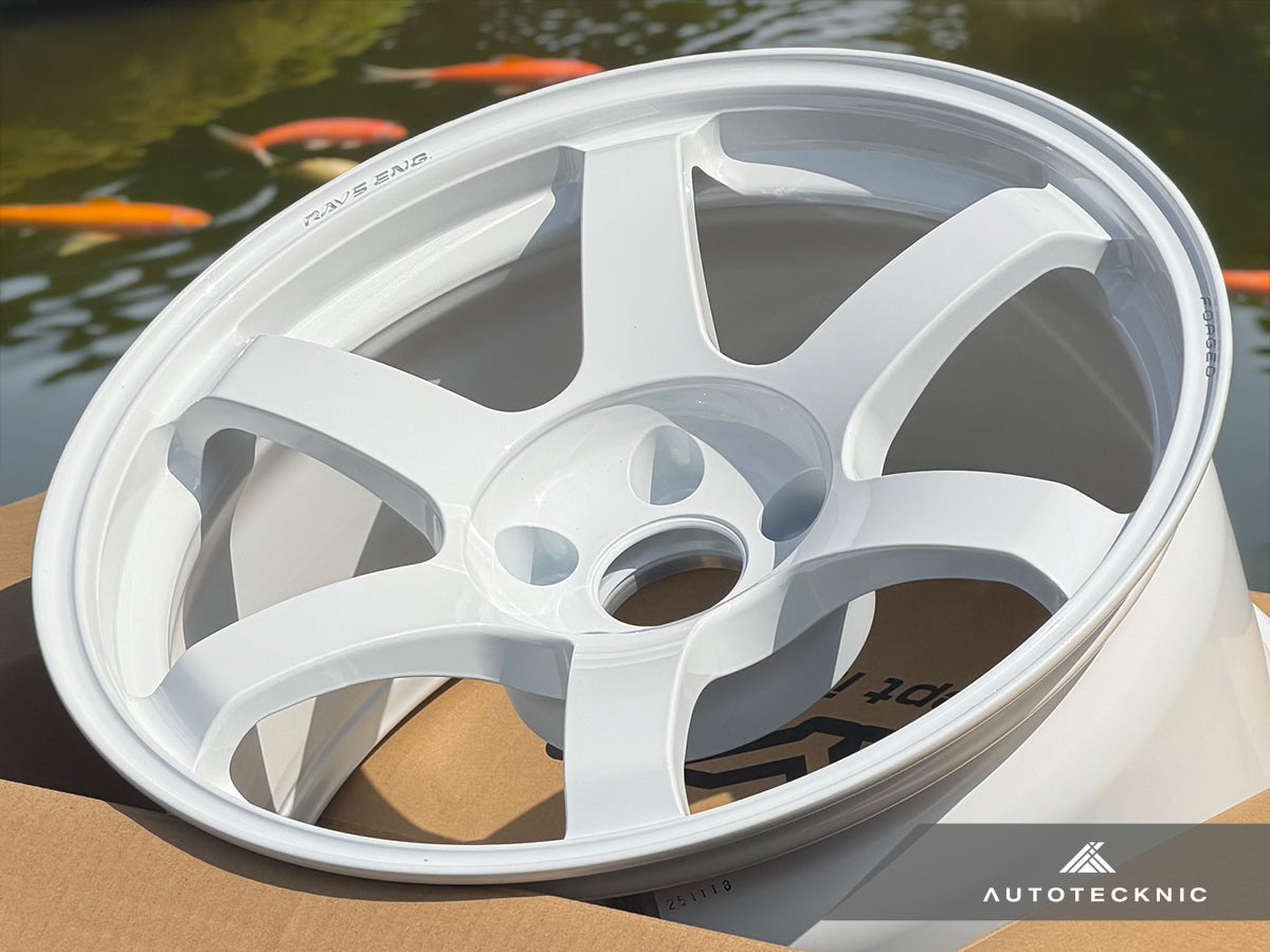 Volk Racing TE37 Saga SL 18x9.5 5x114.3 +22 Dash White (Set of 4)