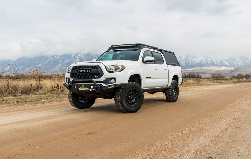 2.5"F SST2.1 Suspension System Falcon 2.1 - Tacoma TRD / SR5 / Rock Warrior 2005-2023