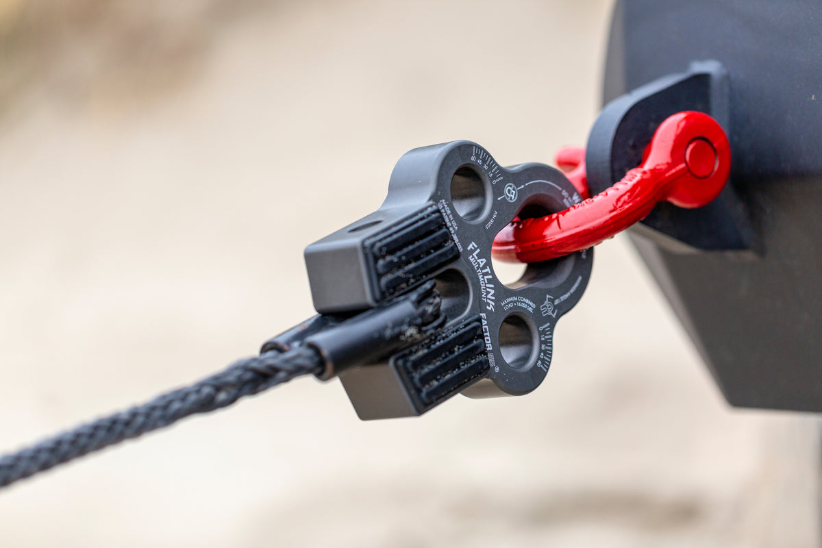 The FlatLink MultiMount is a multiple shackle mount designed for advanced recovery techniques.