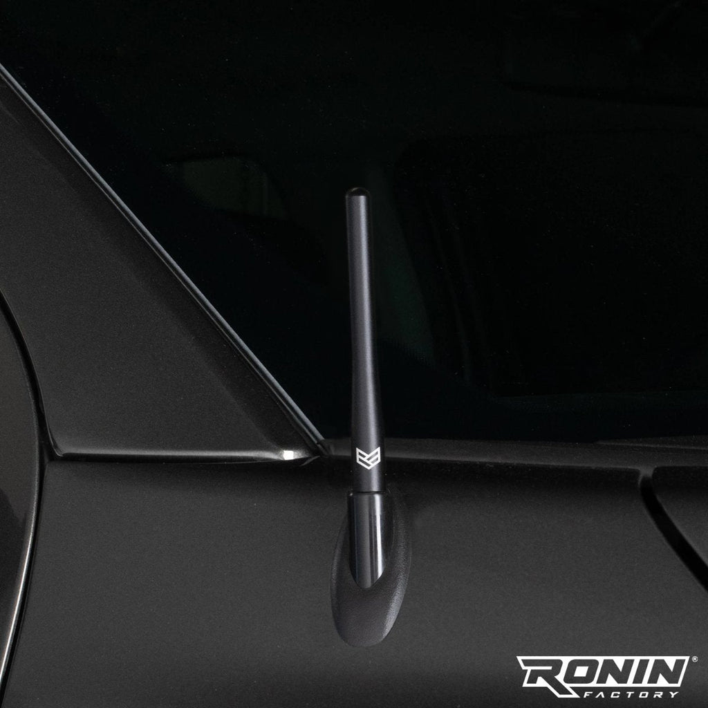 TUFFLOCK® SHORT ANTENNA FOR FORD (4 INCH)