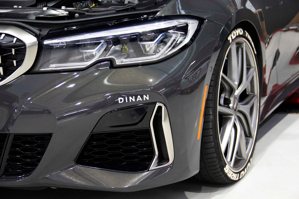 High Quality Vinyl - Metallic Silver / Gloss Black