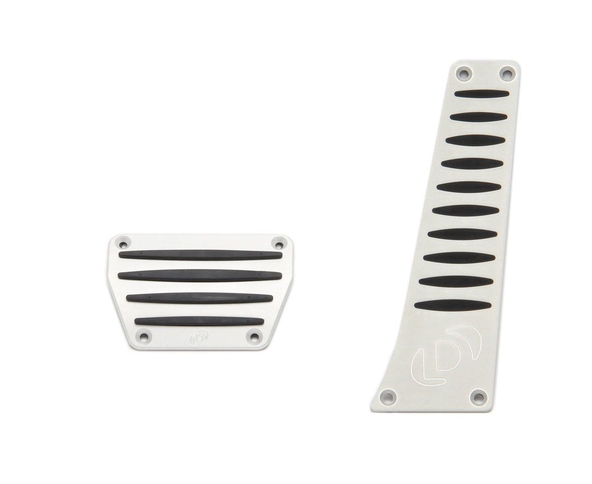 Closed Intake / Black Exhaust / X-Pipe / Springs + Bumpstops / ZF8 Pedal Pads
