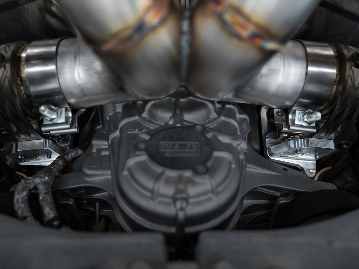 AWE SwitchPath Exhaust for C8 Corvette Z06 - 4.5" Diamond Black Tips