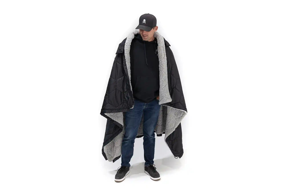 Free Spirit Recreation — Anywhere Poncho/Puff Blanket