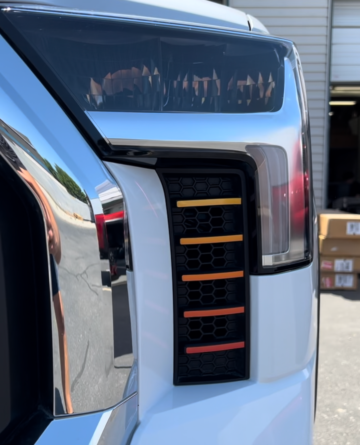 2022+ Tundra Grille Rib Decal