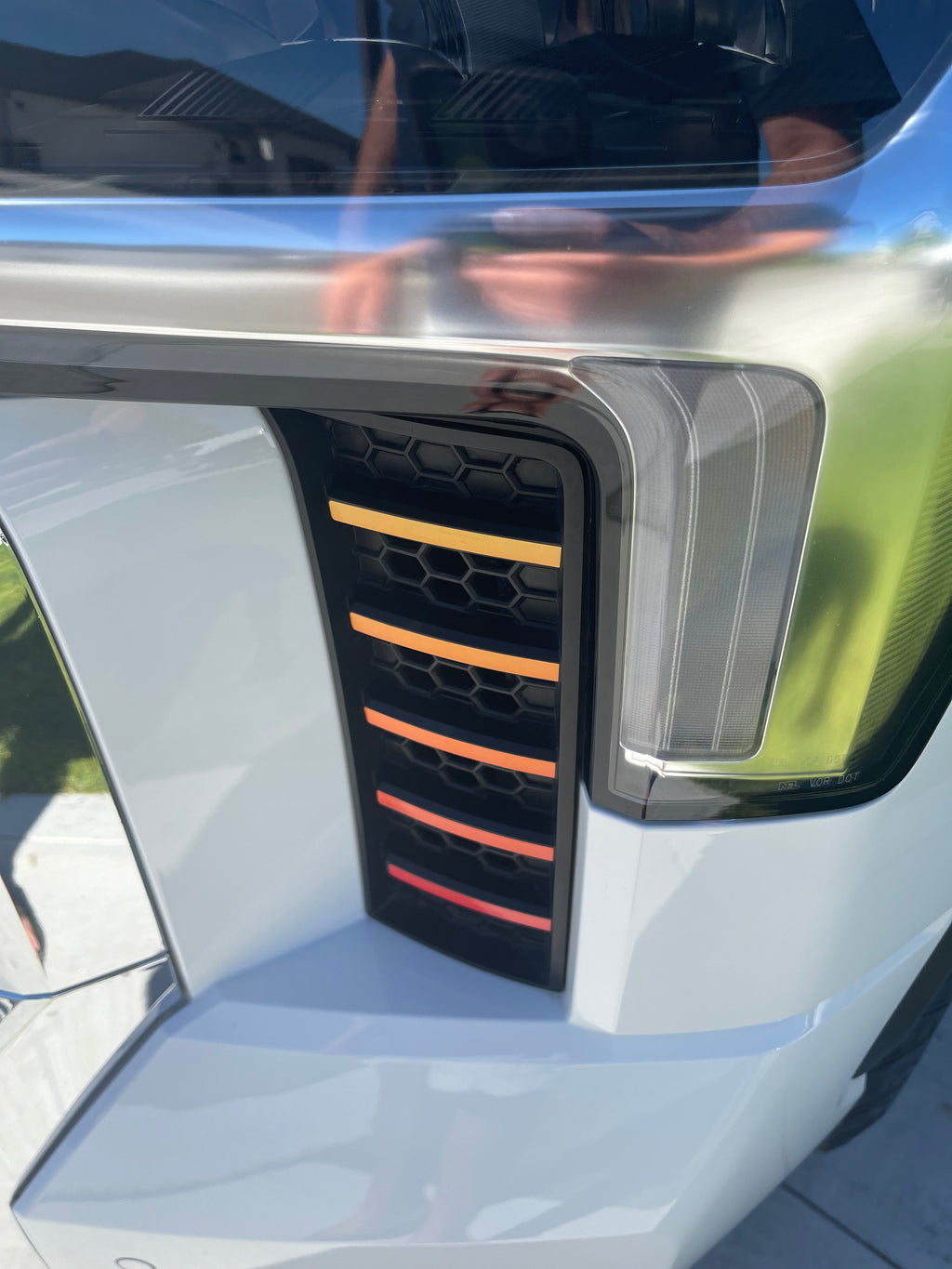 2022+ Tundra Grille Rib Decal
