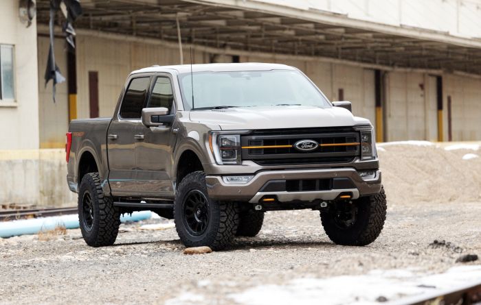 3'' Front Lift Leveling Kit includes Alignment Cams and UCAs