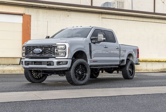 2.5" Coil Spring Front Lift Kit W/Falcon 3.3 Shocks - Ford Super Duty Diesel 4WD 2020-2026